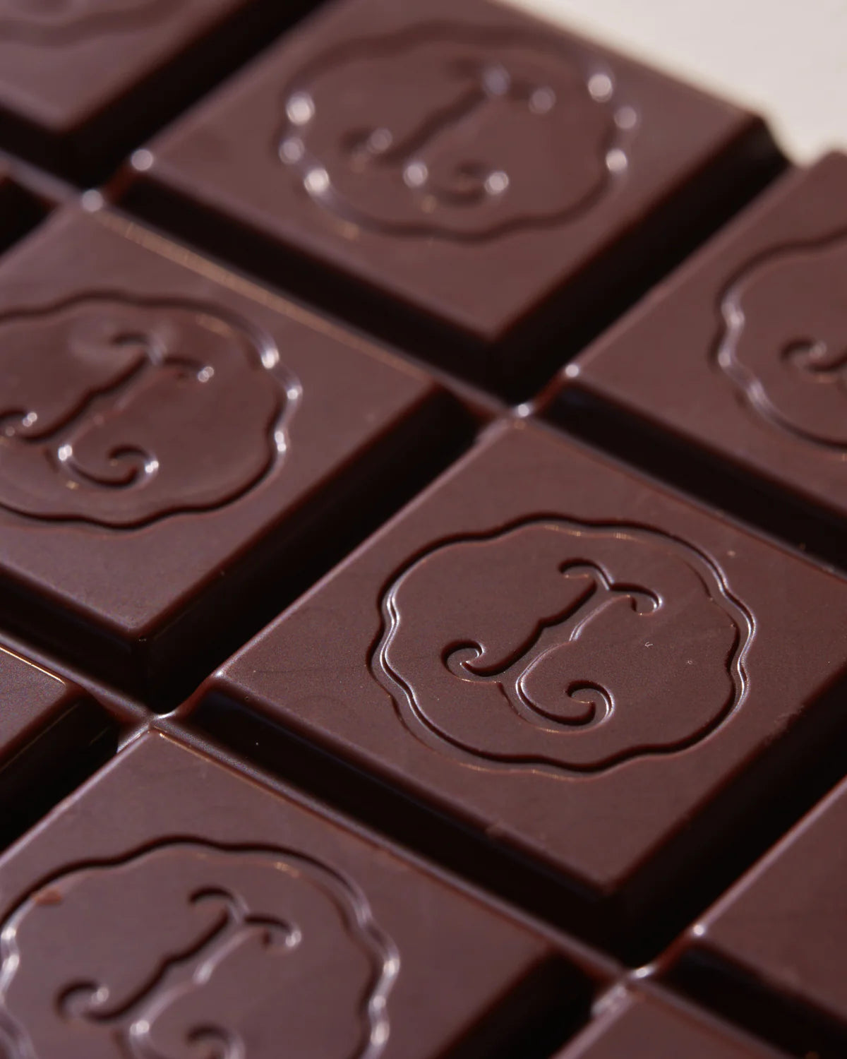 LEONE - Chocolate - Tavoletta dark chocolate 80%